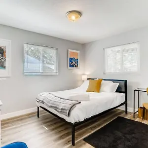 Smart Eclectic Art House Near Uc Davis Med Center Holiday home Sacramento