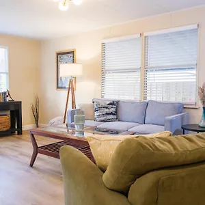 House Near Zoo And Busch Gardens, Free High Speed Wifi Holiday home