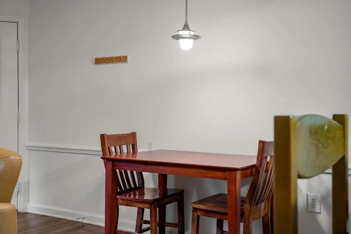 Budget Friendly Sleeps 8 Discounts Available Tampa