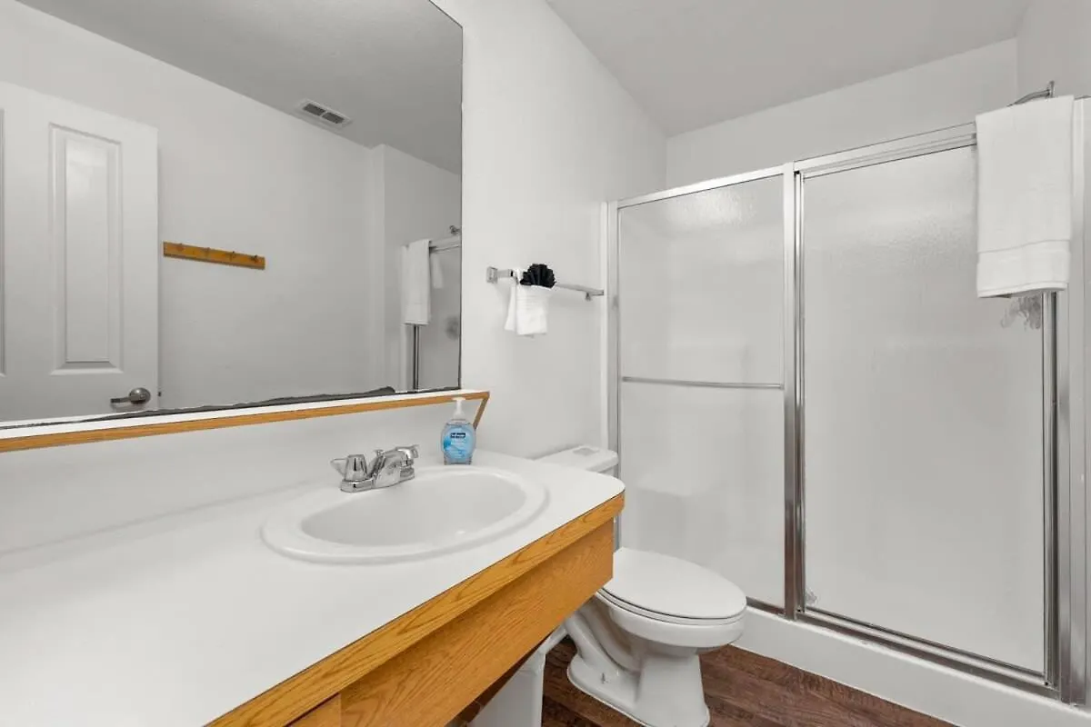 Budget Friendly Sleeps 8 Discounts Available Tampa 0*,
