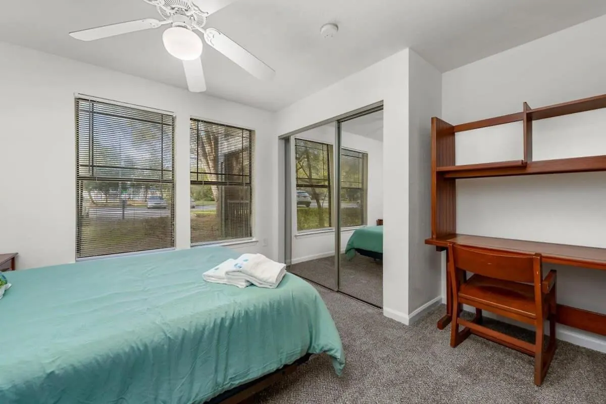Budget Friendly Sleeps 8 Discounts Available Tampa Apartment
