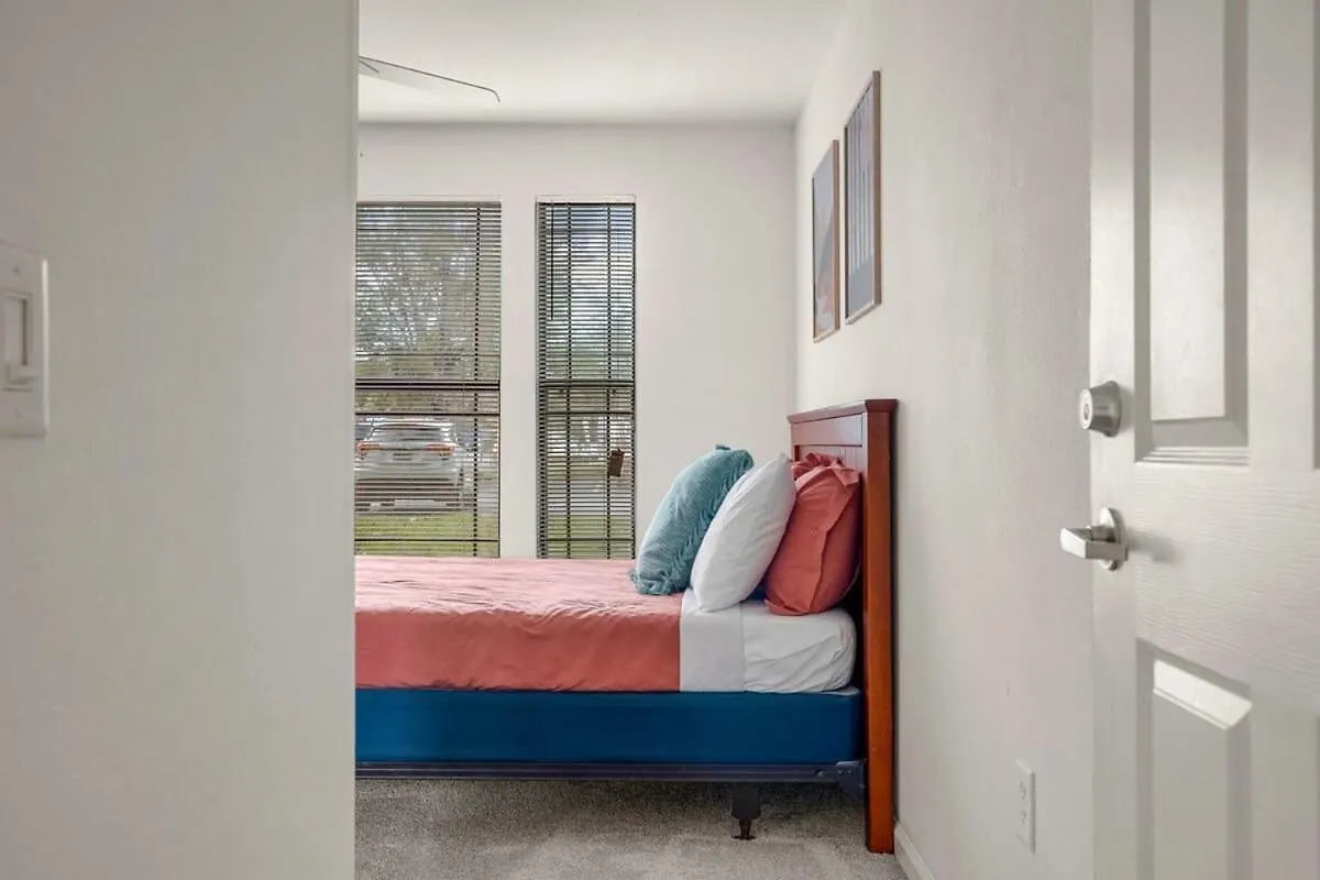 Budget Friendly Sleeps 8 Discounts Available Tampa 0*,  United States