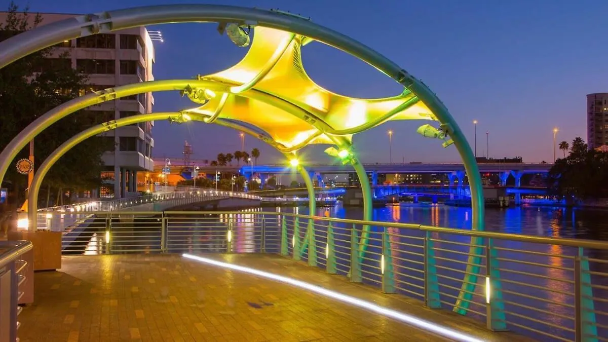 Apartment Budget Friendly Sleeps 8 Discounts Available Tampa