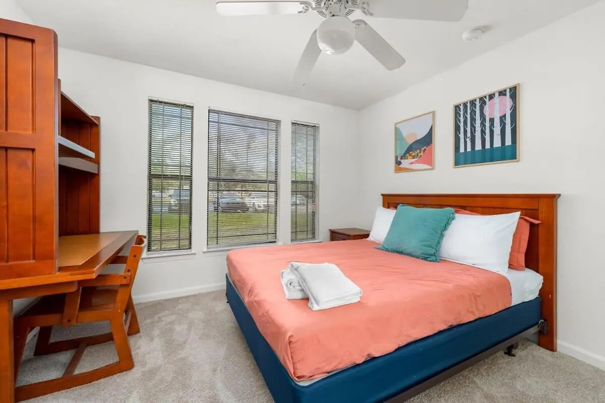 Budget Friendly Sleeps 8 Discounts Available Tampa United States