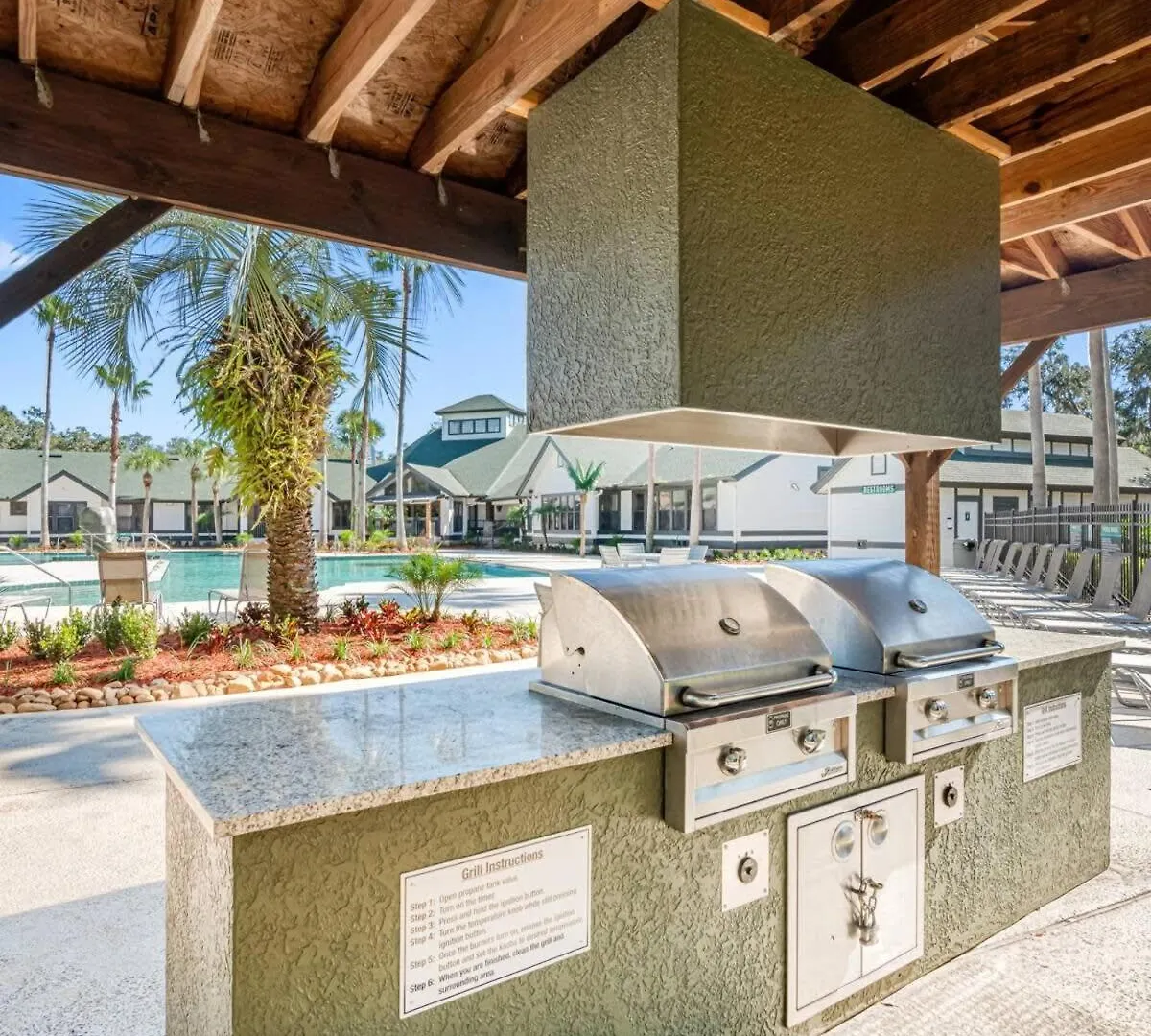 Apartment Budget Friendly Sleeps 8 Discounts Available Tampa United States