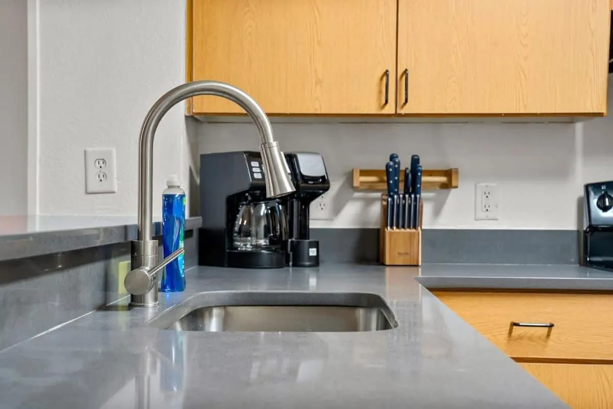 Apartment Budget Friendly Sleeps 8 Discounts Available Tampa
