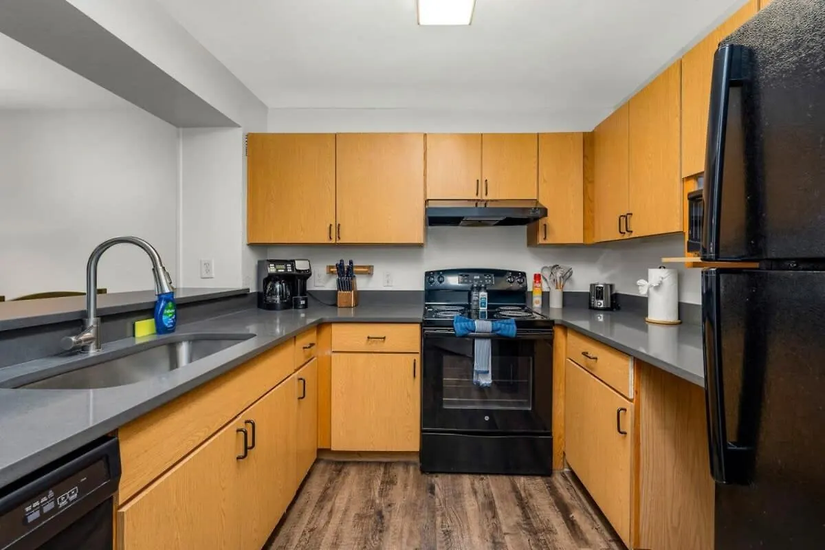 Budget Friendly Sleeps 8 Discounts Available Tampa 0*,  United States